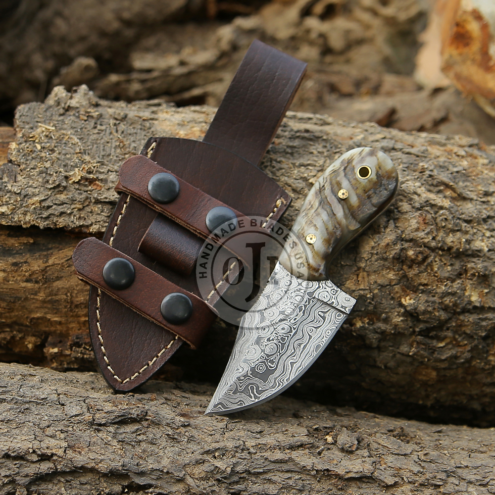 Handmade Damascus Steel Skinner Knife: Himalayan Sheep Horn Handle, Leather Sheath